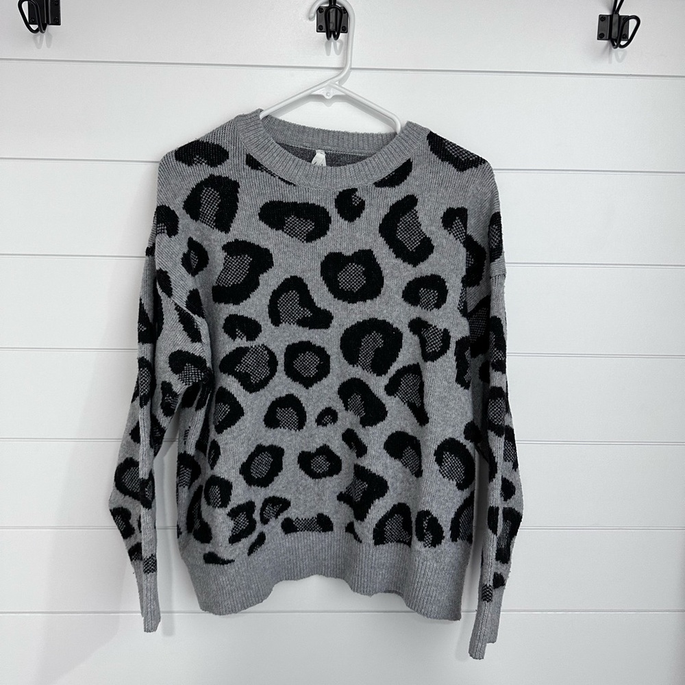 Leopard sweater